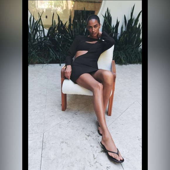 🔥🔥Zara   Cut-Out Dress - Picture 5 of 5